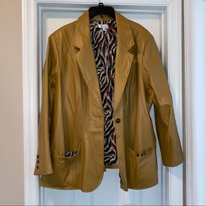 💛Cute mustard color faux leather jacket💛